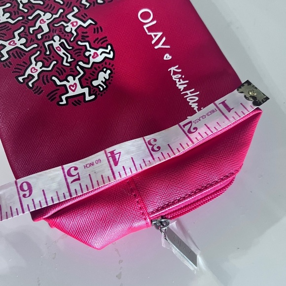 Rare Artist Keith Haring x Olay Red Friends Vanity Pouch Makeup Cosmetics Bag - Picture 10 of 14